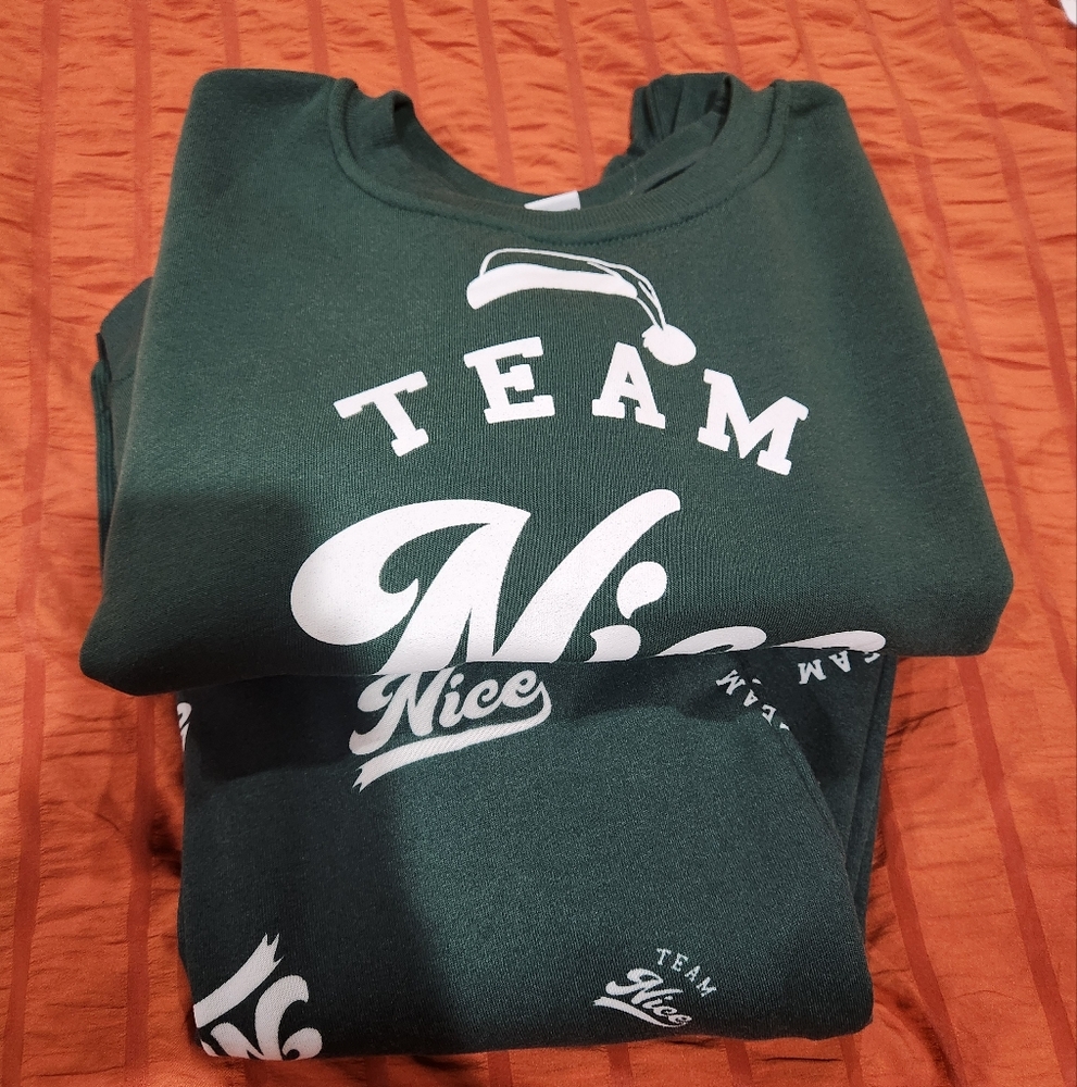 Juniors Team Nice 2 Pc Set In Christmas green-NEW